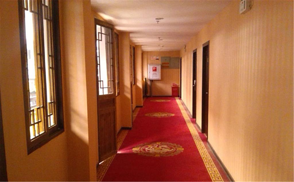 Wudangshan Yinjie Holiday Hotel Danjiangkou ภายนอก รูปภาพ