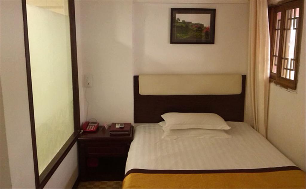 Wudangshan Yinjie Holiday Hotel Danjiangkou ห้อง รูปภาพ